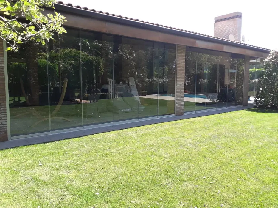 Porches con cortina de cristal (1)